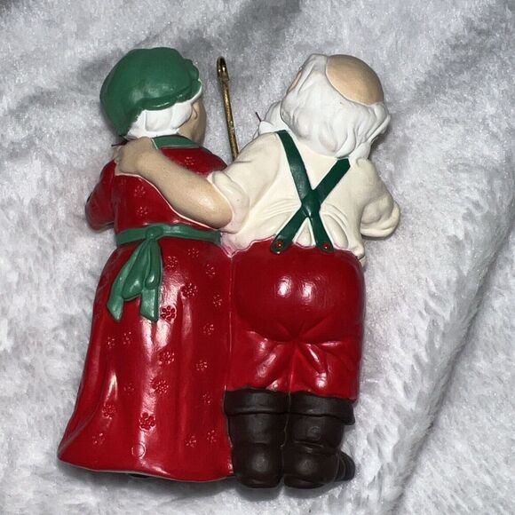 Popcorn Party 1990 Mr & Mrs Claus Santa Hallmark Keepsake Ornament - Picture 7 of 8